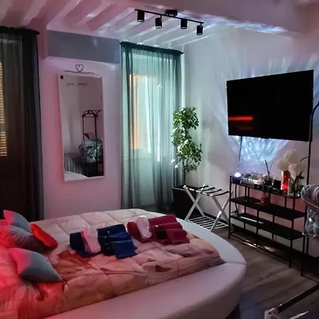 Il Sogno Di Elisa -romantico Nel Centro Di Апартаменты *